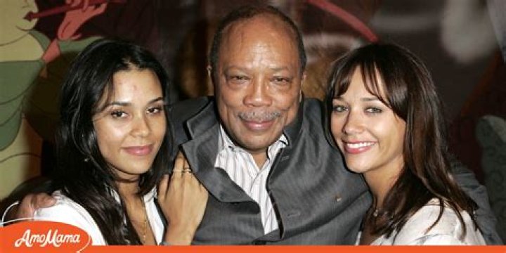 
5 Interesting Facts About Joya Tillem, She Is Jon Favreau’s Wife And A Mother Of Three
