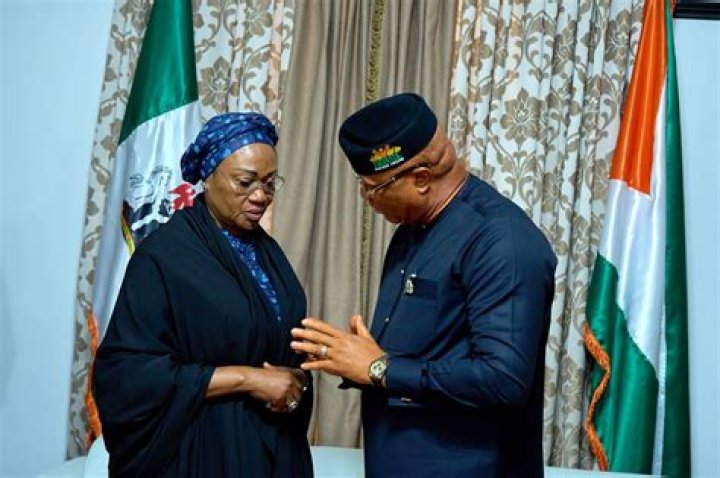 Akwa Ibom Lady Explains Why She Slapped her Ex-Boyfriend's Mother, Nigerian Ladies Hail Her