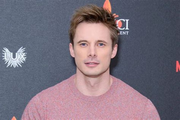 Bradley James Height