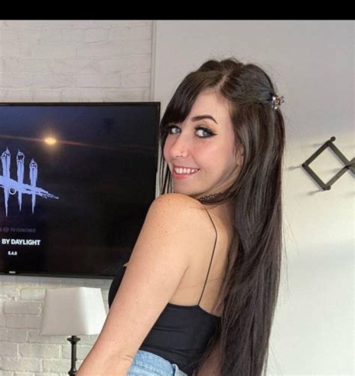 Carli Foxx Wiki, Biography, Age, Height, Info, Onlyfans, Details