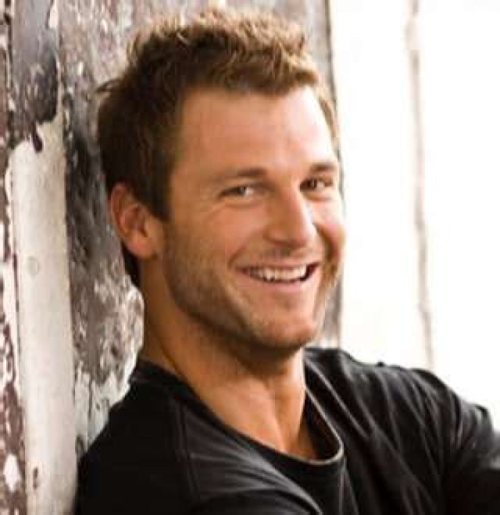 Dave Salmoni Biography: Fiance Turned Wife, An Animal Love Like Him?