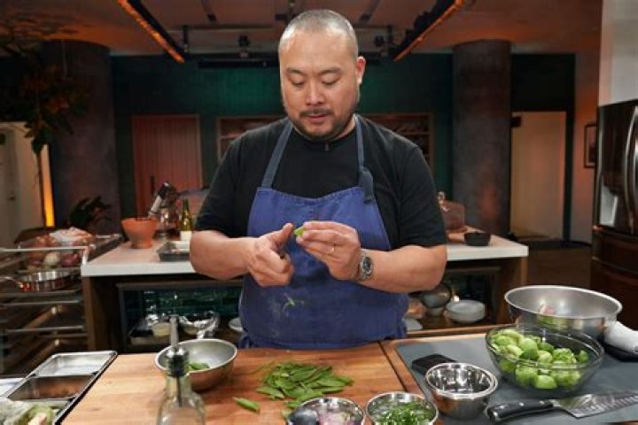 David Chang Chef, Restaurant, Momofuku, Podcast, Recipes, and Net Worth