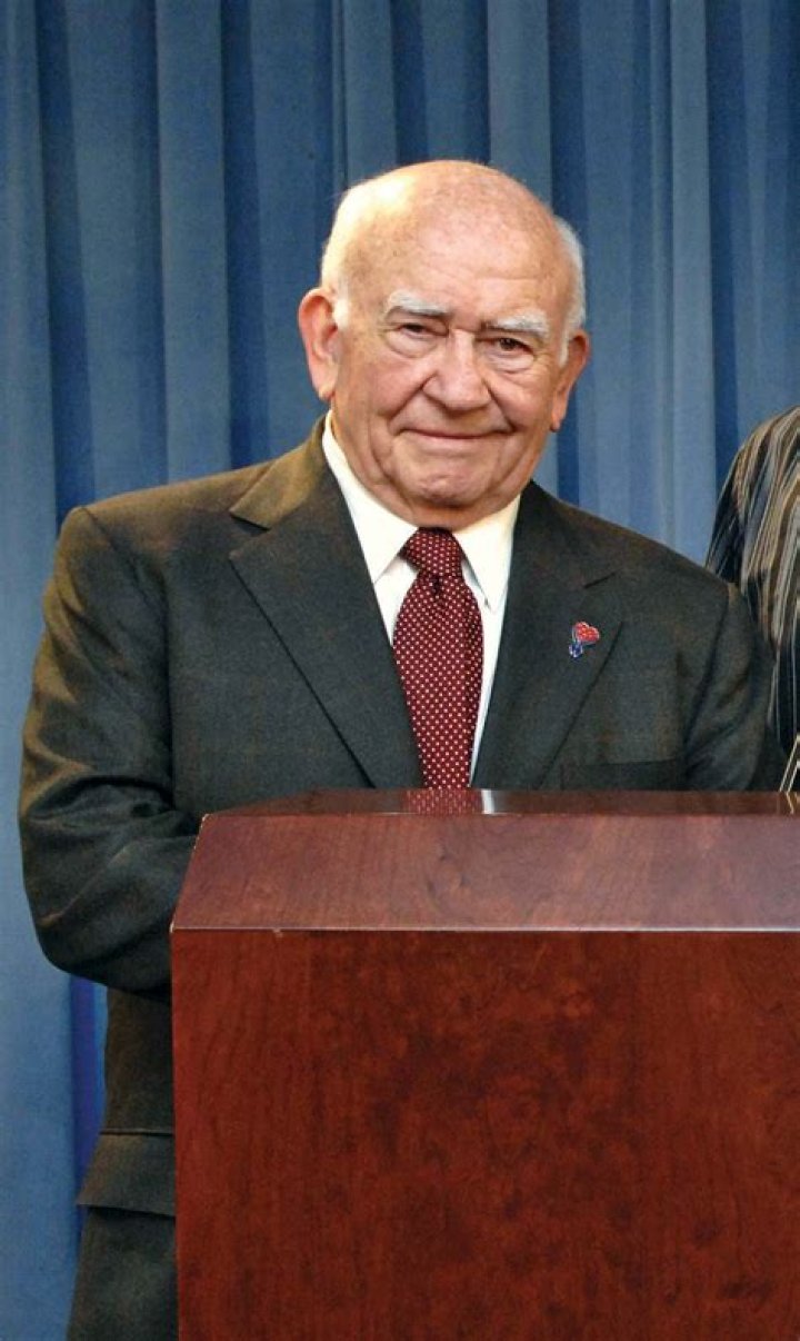 Edward Asner – Biography, Facts & Life Story