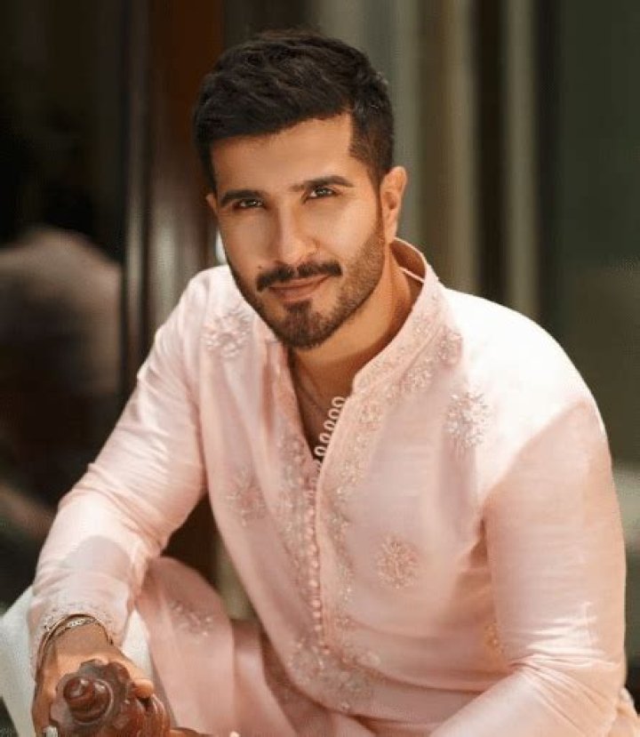 Feroze Khan – Biography, Facts & Life Story
