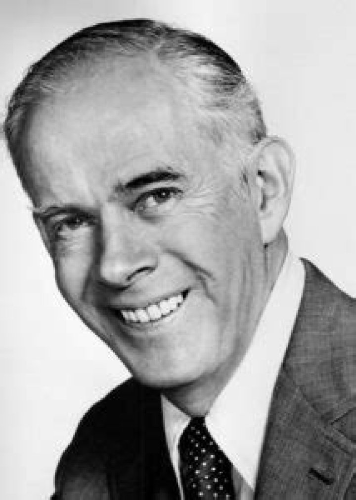 Harry Morgan Height