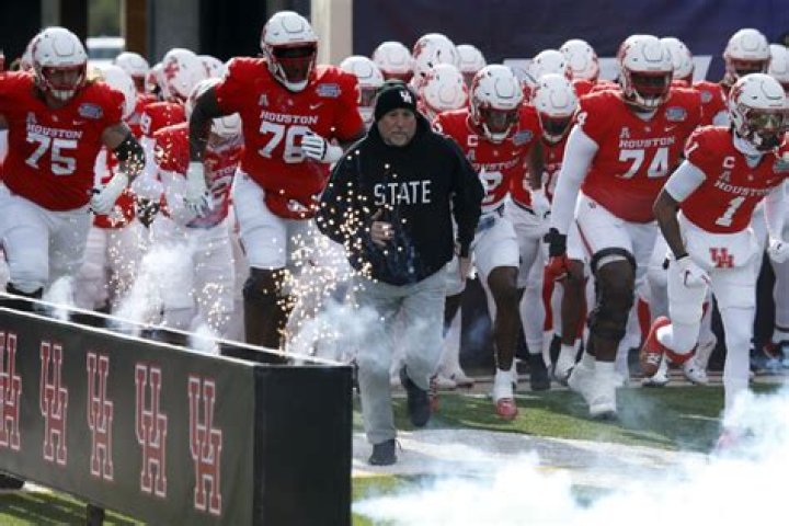 Houston Season Predictions: Wins, Losses, Marquee Games, and More for Every Cougars Game in 2023