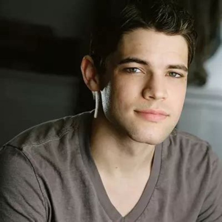 Jeremy Jordan Height