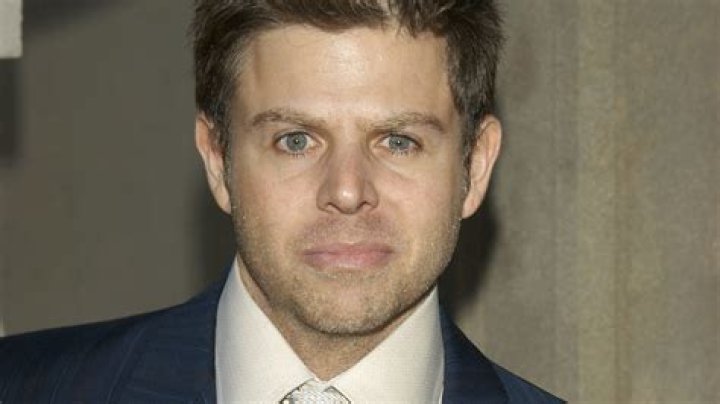 Joel Dommett Comedian, Actor, Movies And TV Shows, Skins, The Chase, and Net Worth