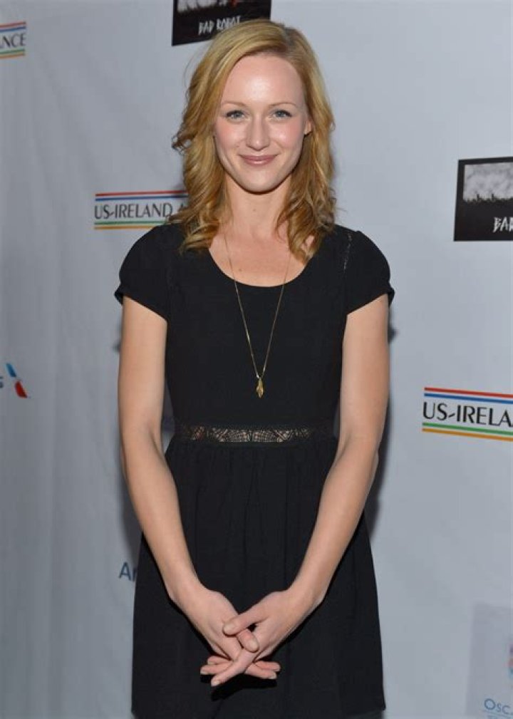 Kerry Bishé Actress, Bio, Wiki, Age, Height, Husband, Movies and TV Shows, and Net Worth