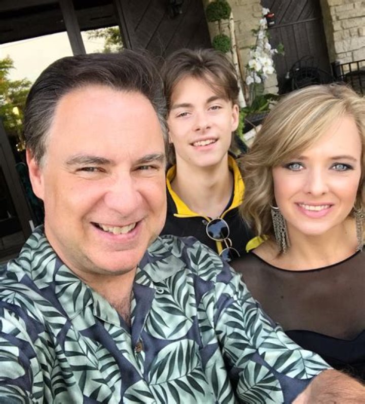 Mike Caplan FOX 32, Bio, Wiki, Age, Wife, Son, Birthday, Salary, and Net Worth