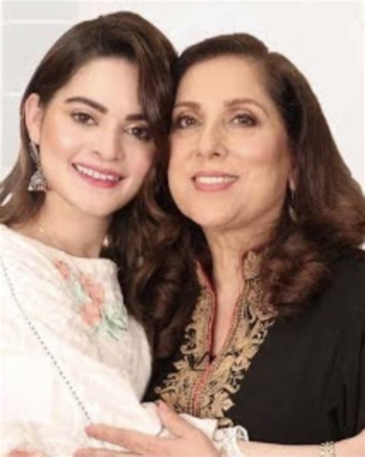 Minal Khan discuss about annoying fans with Samina Peerzada