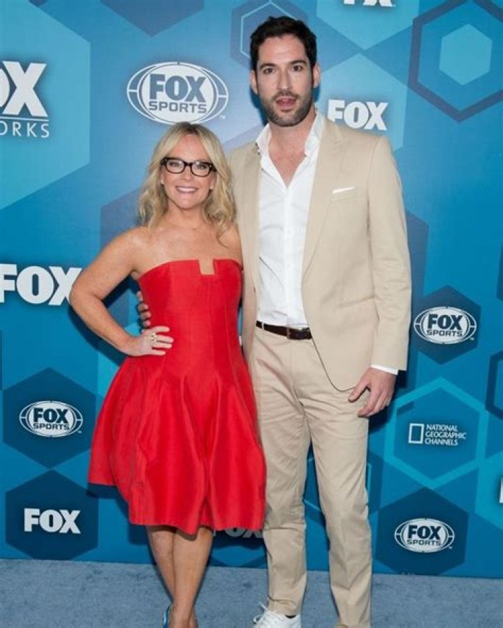 Rachael Harris Height