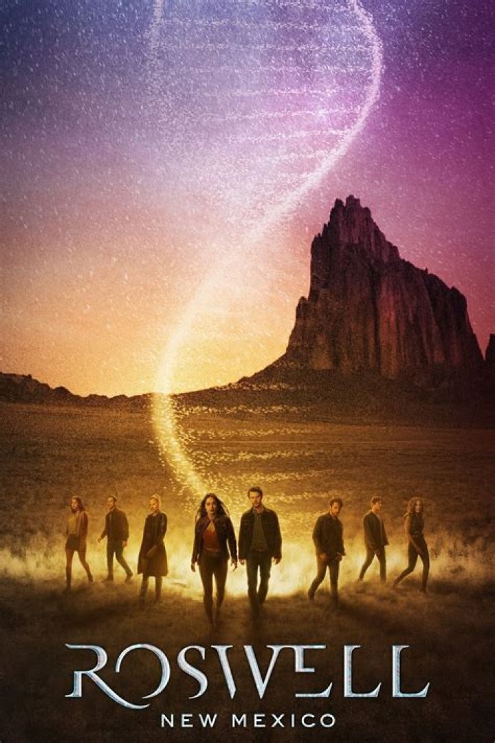 ‘Roswell, New Mexico’ Season 3 Is Coming to Flip Gay Representation with More Queer Storylines