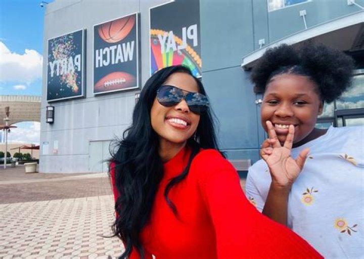 Sabirah Rayford KPRC2, Bio, Wiki, Age, Height, Husband, WPTV, Salary, and Net Worth