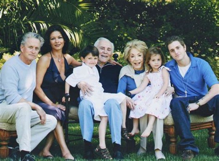 
Sheldon Keefe’s Family – Learn About His Parents, Wife And Children
