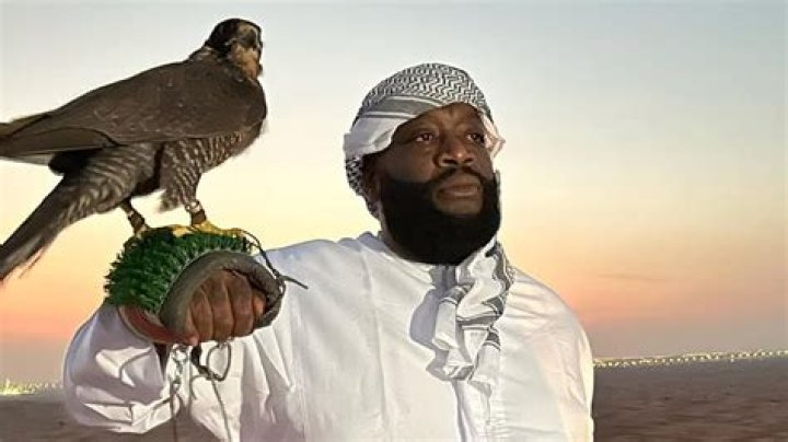 Video of Rick Ross's Knees Giving Out as He Dives in Pool Trends Online: "Anything He Do Na Style"