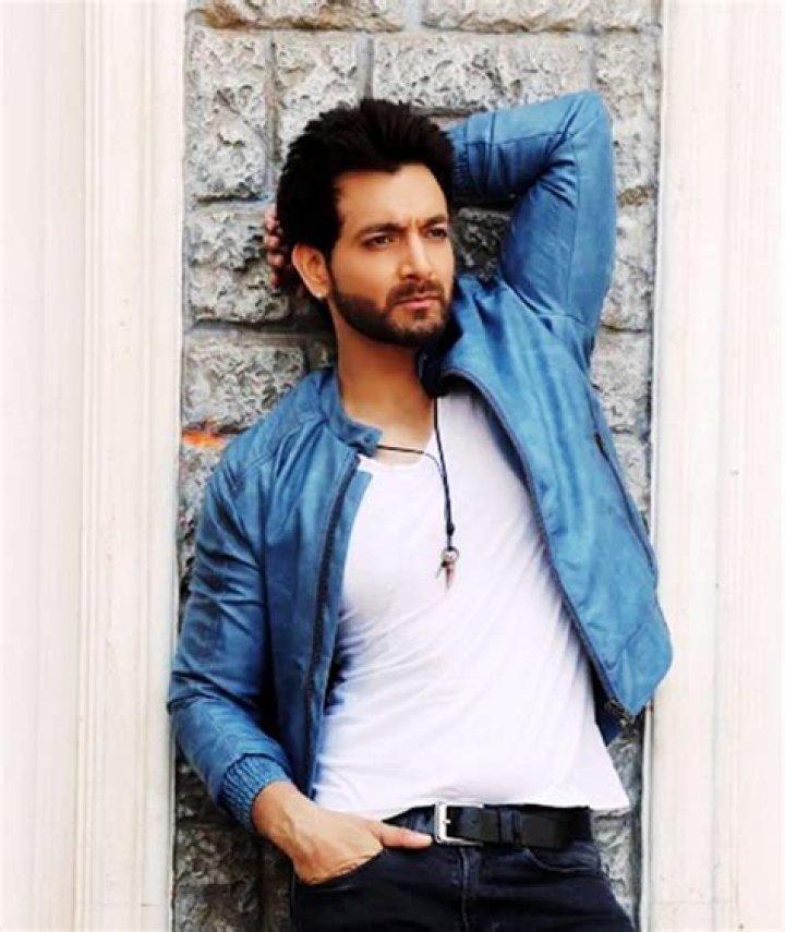 Vineet Raina – Biography, Facts & Life Story