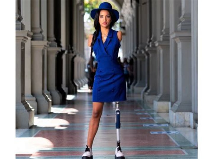 Woman without arms becomes global inspiration as she drives with feet